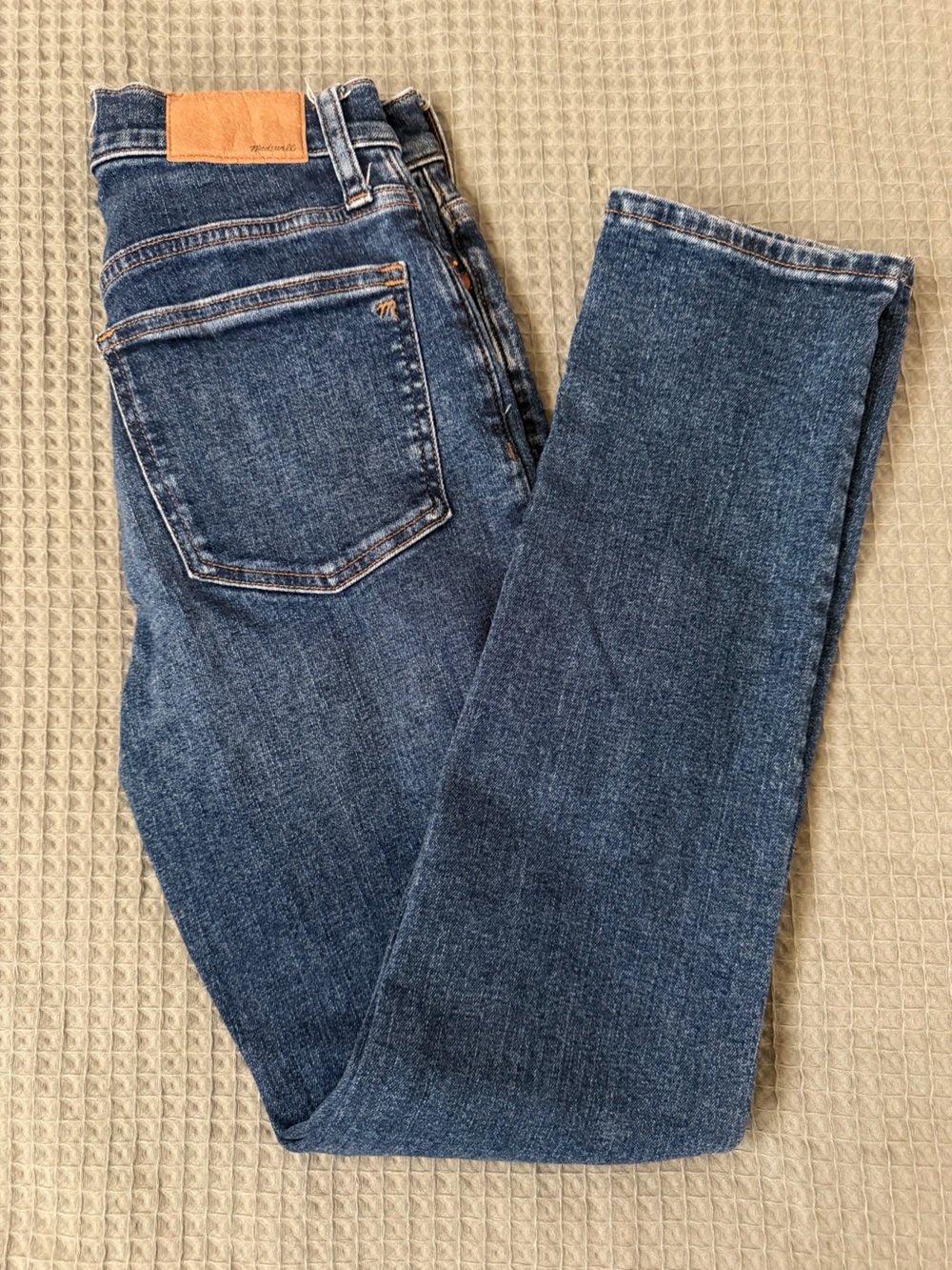 Madewell Women's Skinny Jeans in Dark Blue Denim with Tan Patch